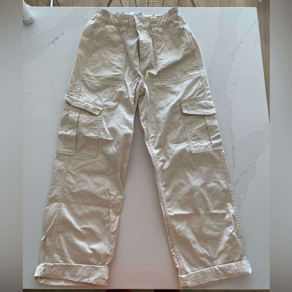 BDG khaki cargo pants, size 28